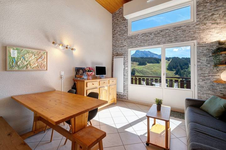 Ganze Wohnung, Duplex-Apartment 'Les Ormes-Manigod-La Clusaz' mit Bergblick und Balkon in Manigod, Annecy und Umgebung