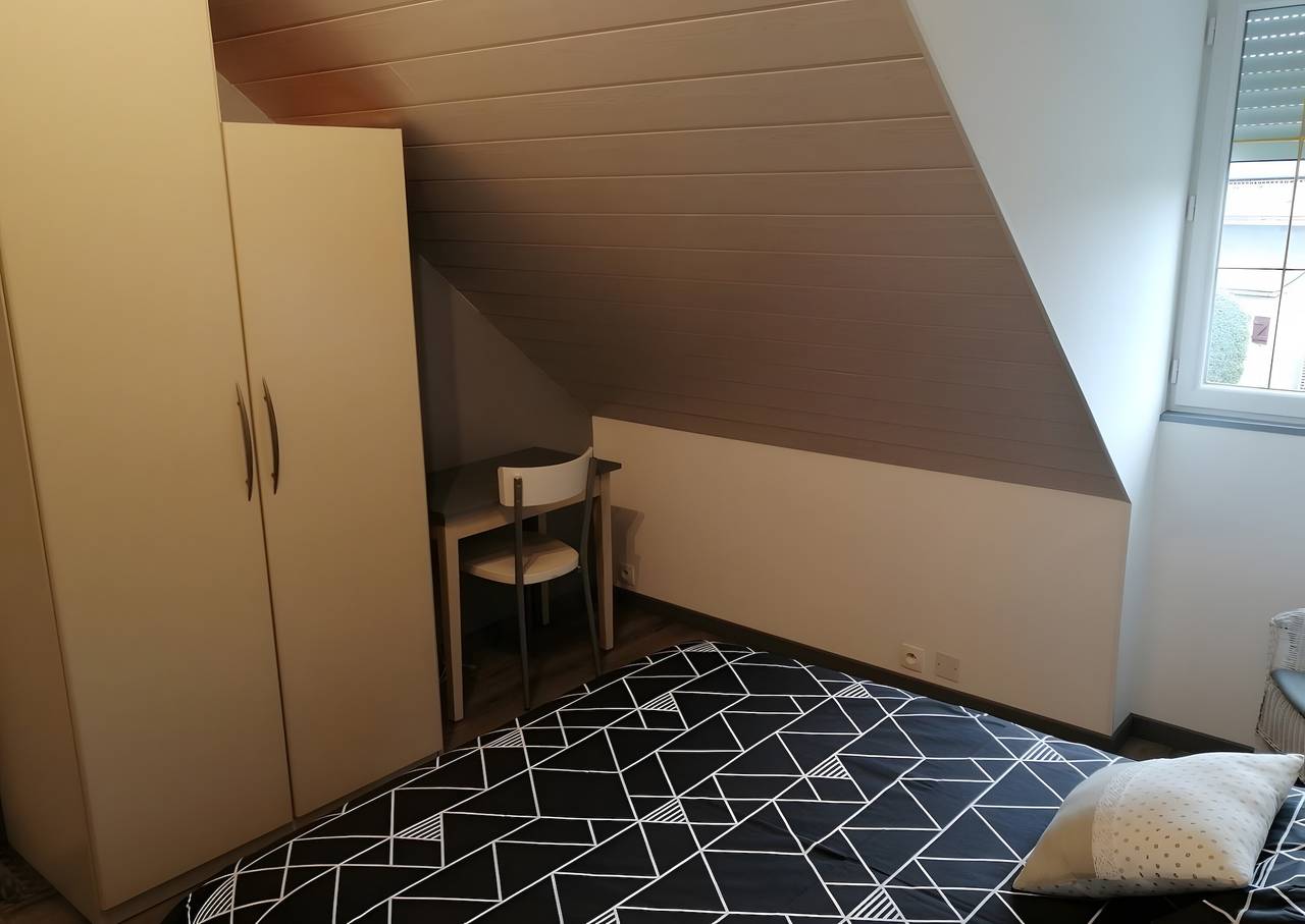 Les Jonquilles Guest Room with Shared Garden and Wi-Fi in Froberville in Froberville, Le Havre region