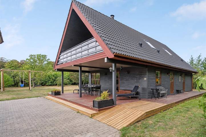 Ferienhaus für 8 Personen, mit Balkon und Garten - 1
