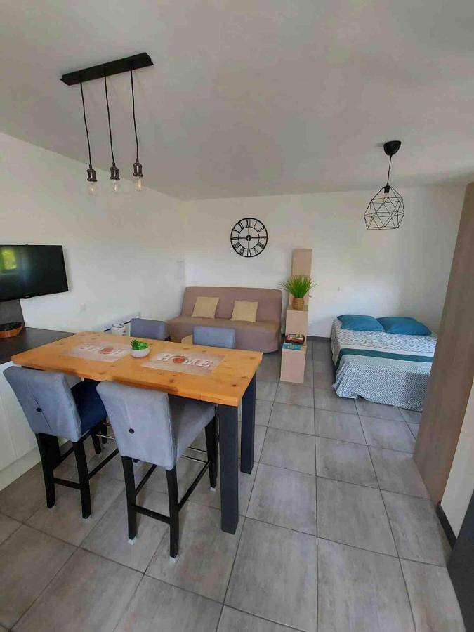 Gîte pour 2 personnes, avec vue et terrasse à Vinassan - 3