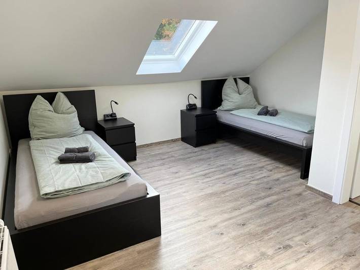Ferienwohnung für 8 Personen, mit Terrasse und Garten in Schmidtheim