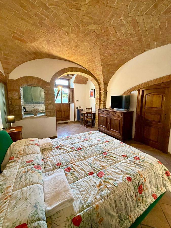 Chambre d’hôte pour 6 personnes, avec jardin ainsi que piscine et vue, animaux acceptés en Toscane - 4