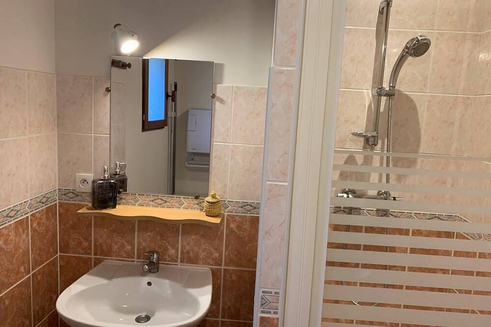 Gite indépendant - terrasse privée - pisince partagée in Simeyrols, Périgord Noir