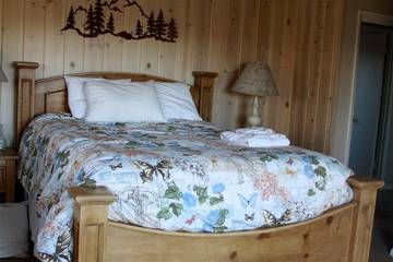 Log Cabin for 10 Guests in Lake Arrowhead, San Bernardino County, Picture 3