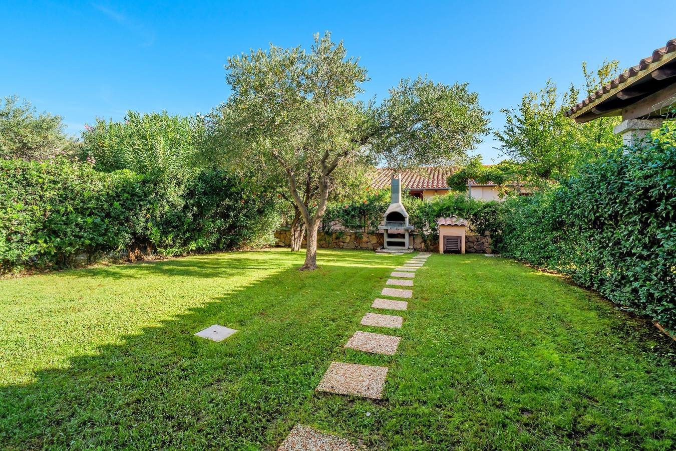 Villa "Rattali 1" con terrazza privata in San Teodoro, Olbia-Tempio