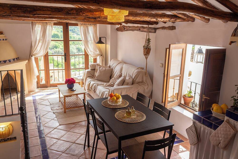 House with lake view in idyllic Restabal in Restabal, El Valle