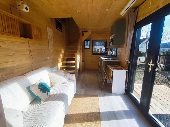 Gîte pour 4 personnes, avec jardin à Saint-Ambreuil