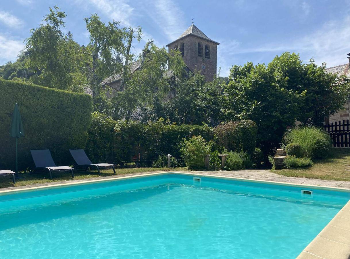 Logis Hôtel Restaurant L'Auberge du Chateau in Muret-le-Château, Aveyron