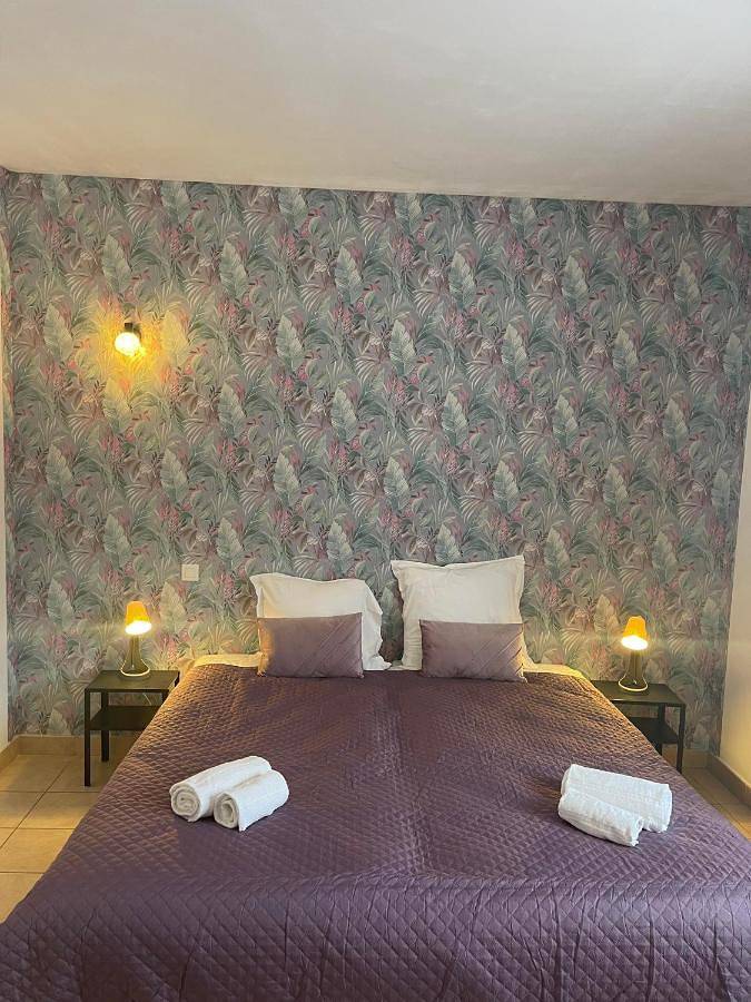 Deluxe Double Room in Le Thoronet, Région de Draguignan