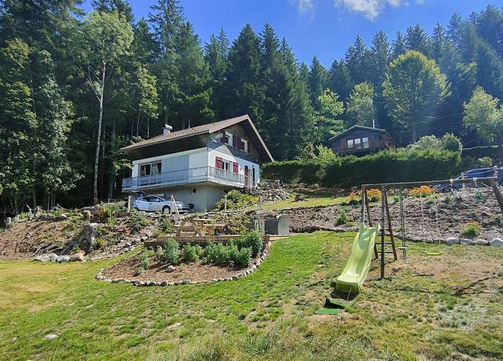 Chalet pour 6 personnes, avec balcon et jardin
