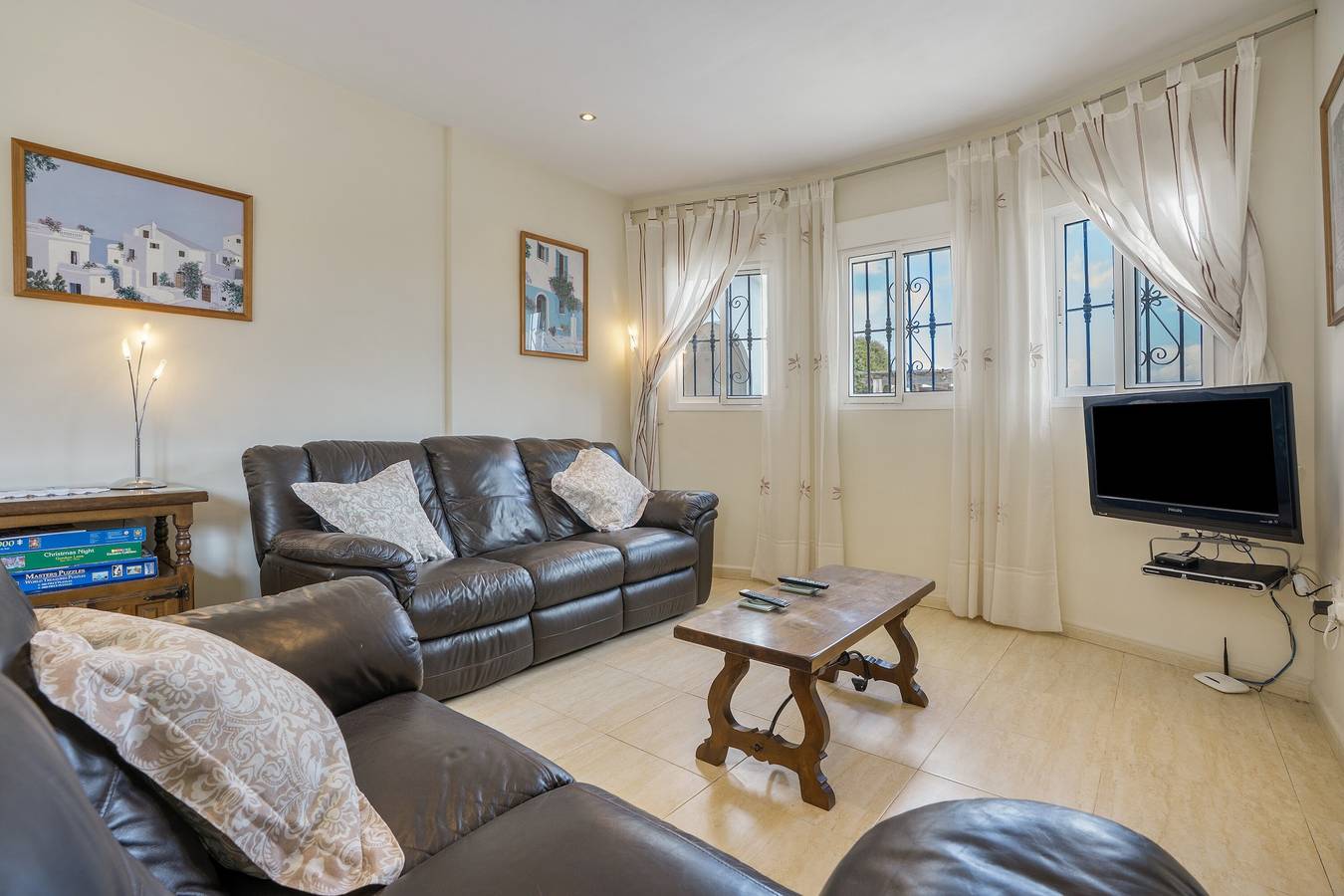 Villa "Vista De Las Colinas" con vistas a la montaña, piscina privada y Wi-Fi in Zurgena, Provincia de Almería