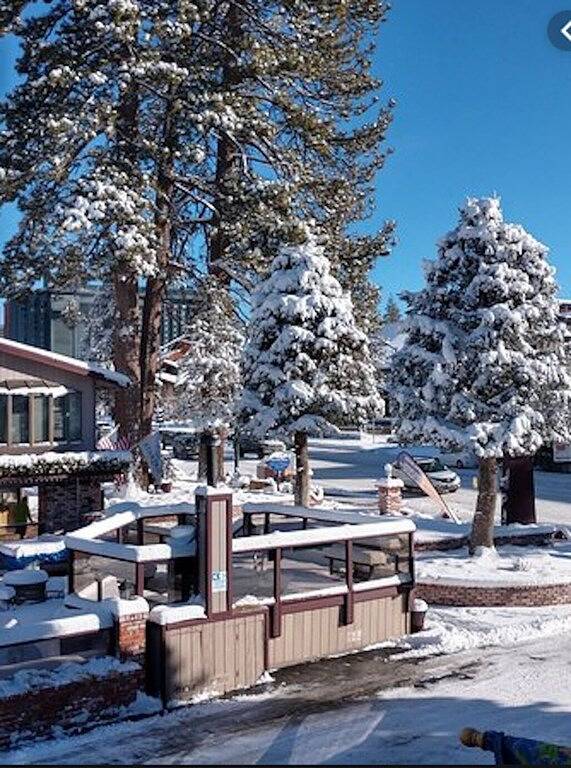 Hotel for 4 people, with hot tub by Lake Tahoe