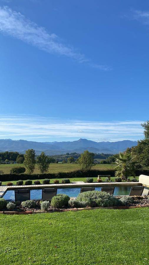 Location de vacances pour 3 personnes, avec jardin ainsi que vue et piscine dans Sepx - 4