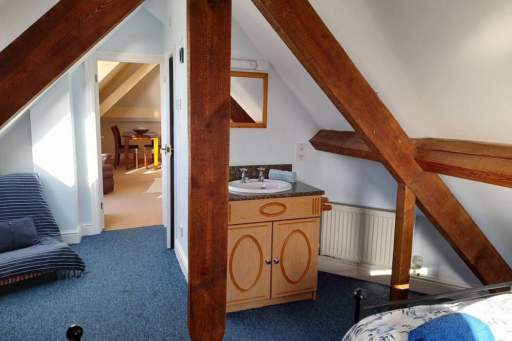 Entire apartment, A  2-bedroom seafront apartment in a large detached property on seafront in Woolacombe, Devon