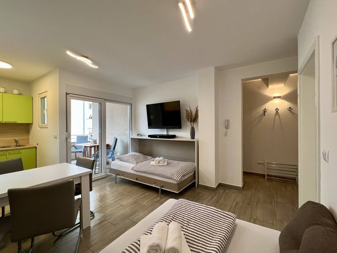 Entire holiday apartment, Holiday apartment for 4 people with balcony in Biograd na Moru, Zadar