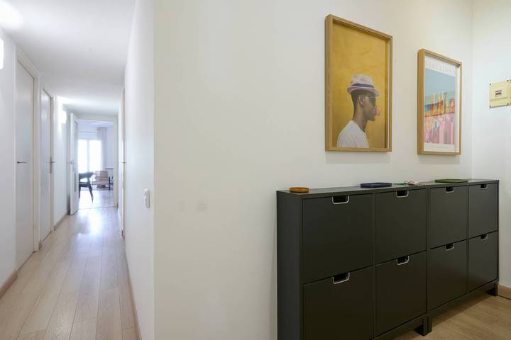 Ganze Wohnung, Ferienwohnung für 6 Personen mit Balkon in Barcelona Zentrum, Barcelona