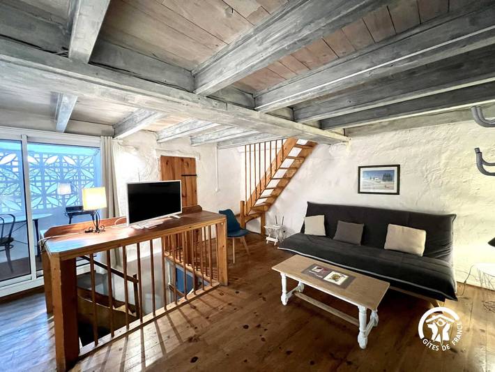 Gîte pour 6 personnes, avec terrasse dans Fraisse-Cabardès