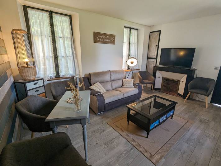 Gîte pour 6 personnes, avec Jacuzzi et Jardin