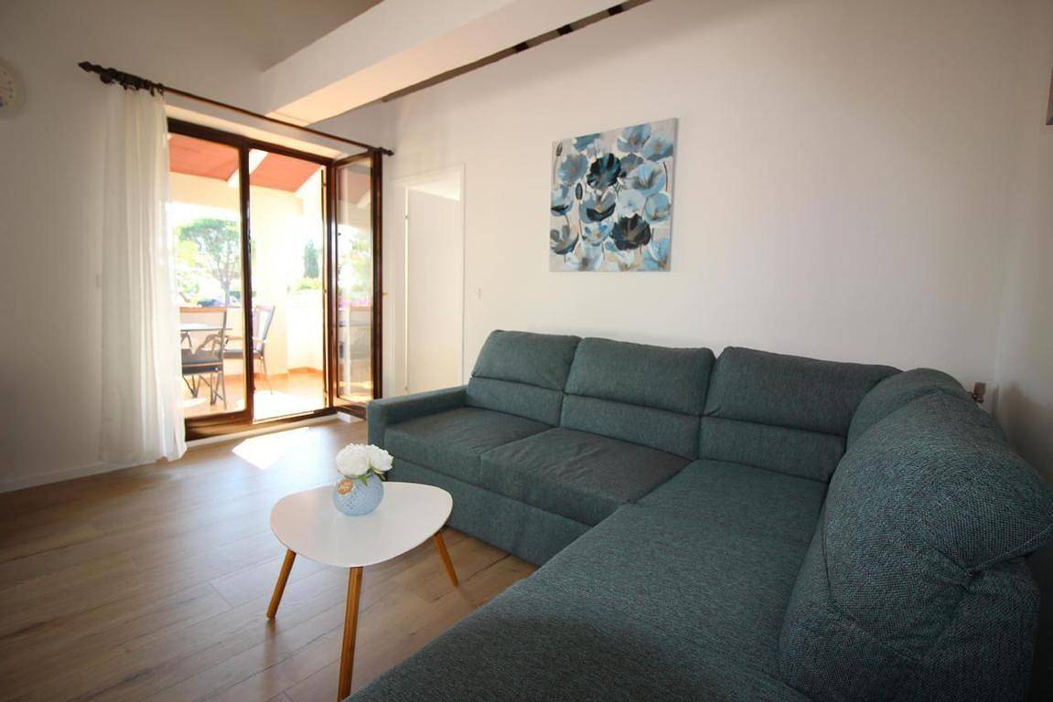 Ganze Ferienwohnung, Wohnung Samara mit überdachte Balkon in Strandnähe in Poreč, Porec und Umgebung