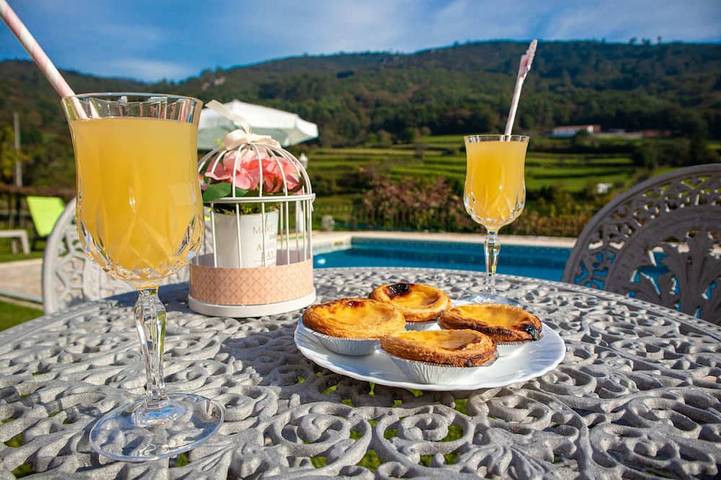 Gîte pour 8 personnes, avec balcon et jardin, animaux acceptés dans Viana do Castelo