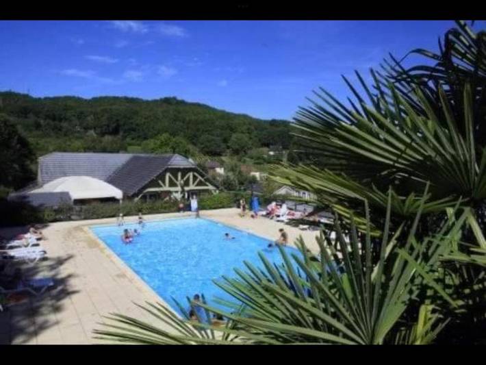 Gîte pour 5 personnes, avec jardin ainsi que piscine et terrasse, animaux acceptés dans Lac du Causse - 2