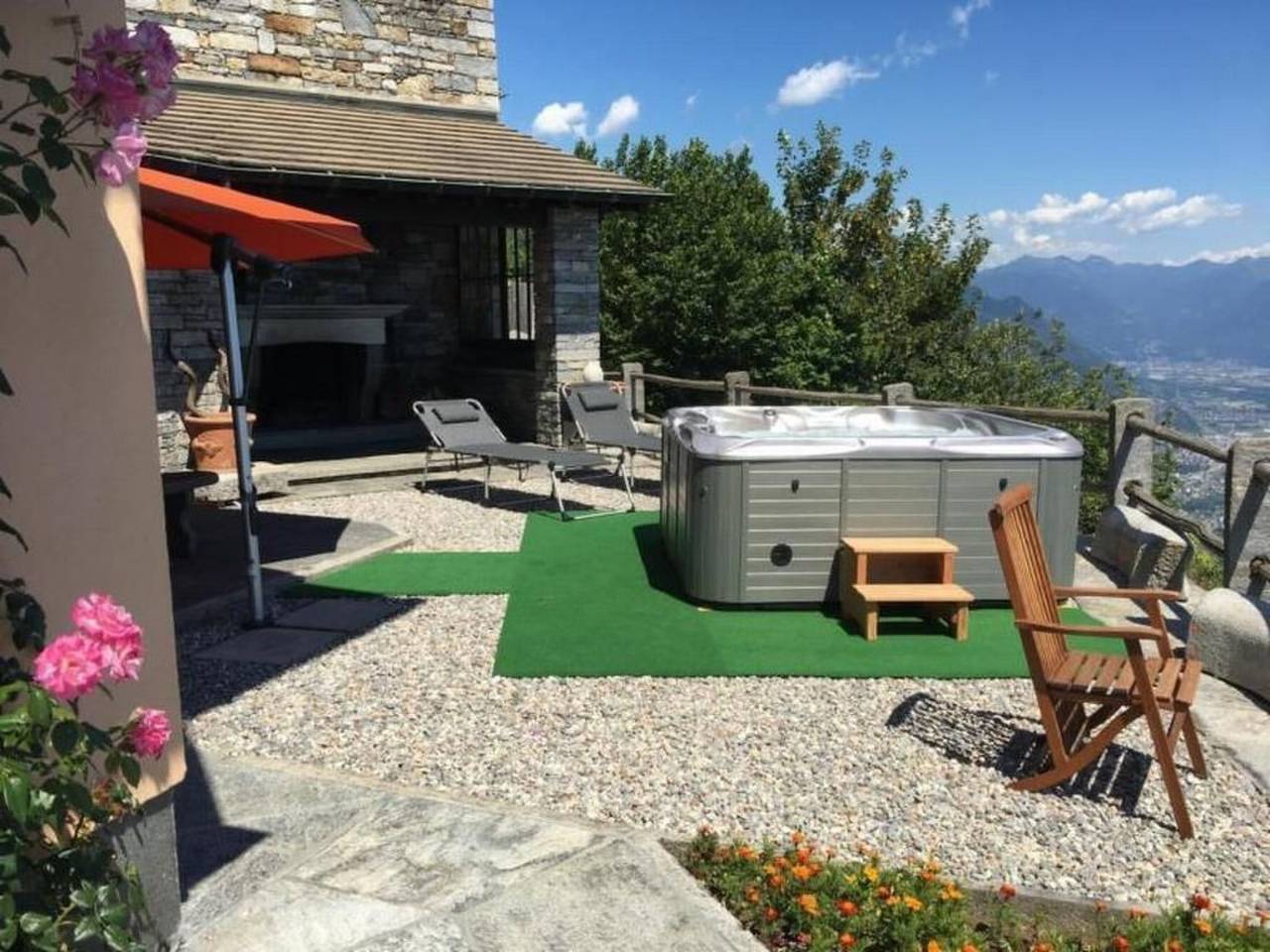 "Haus St. Bernhard in Orselina, Tessiner Alpen