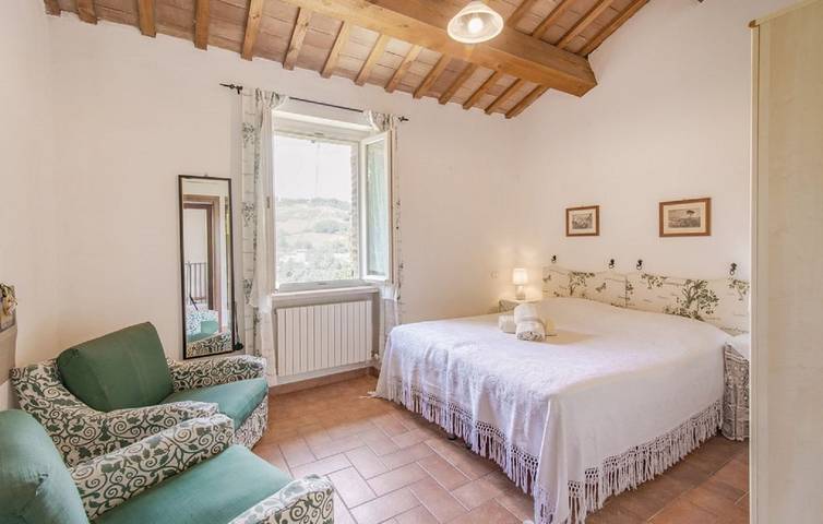 Accogliente appartamento in villa con piscina, Wifi, Tv e vista panoramica, vicino Urbino in Urbino, Pesaro-Urbino