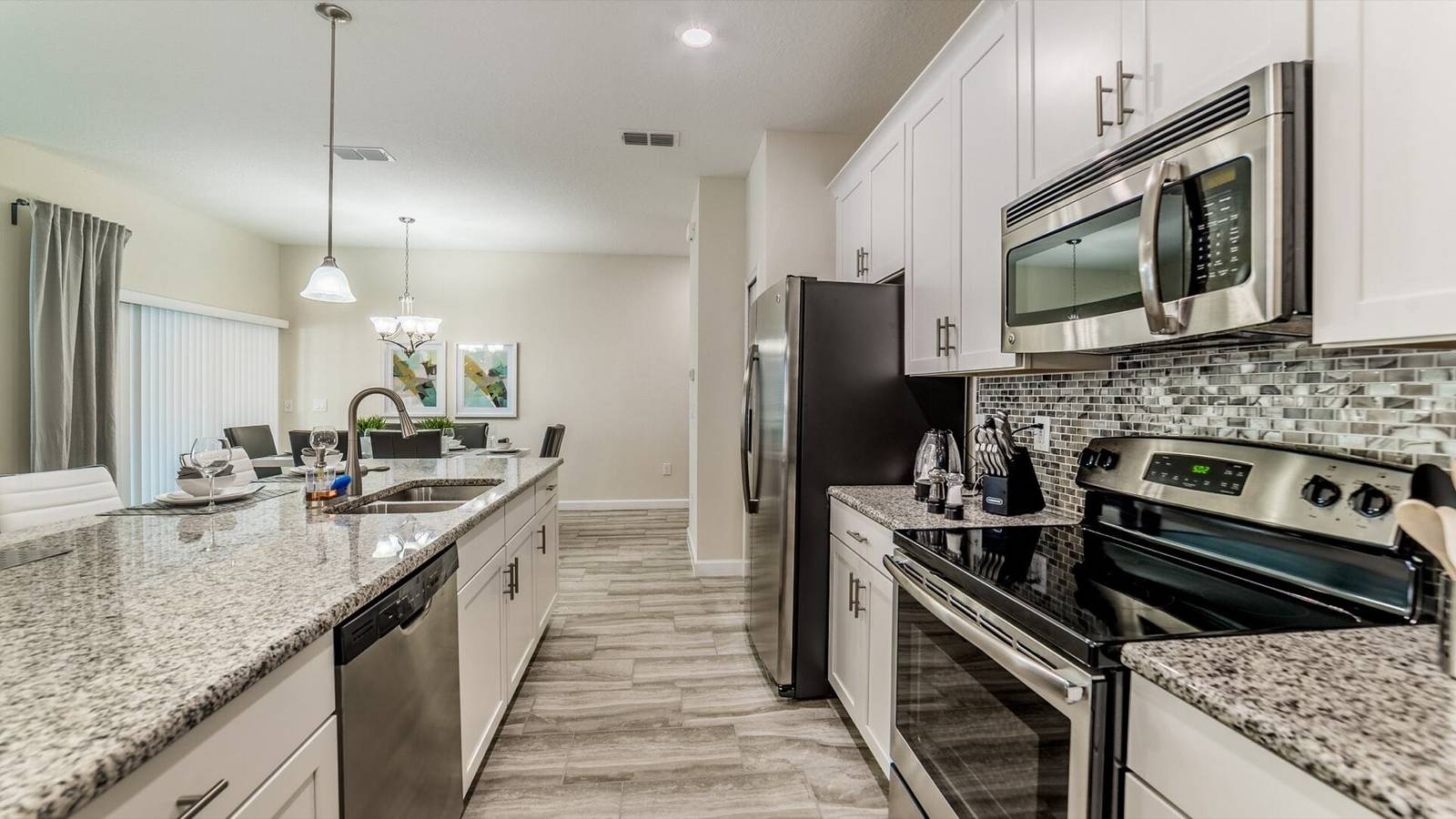 Beautiful 5 Star Townhome with Private Pool on the Prestigious Storey Lake Resort, Orlando Townhome 4957 in Condado de Osceola