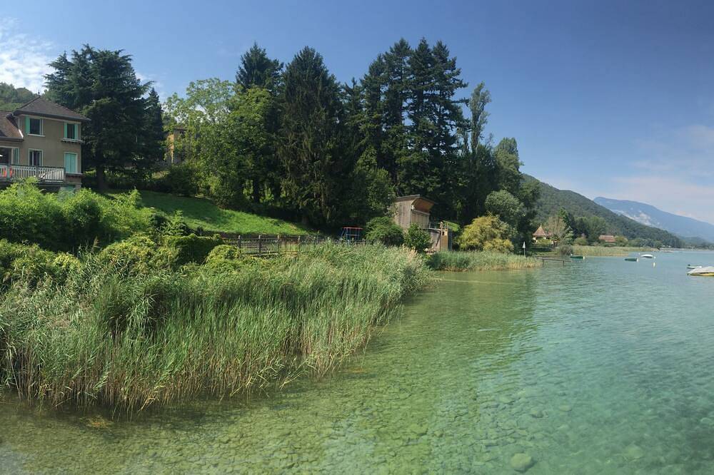 Maison au bord du lac du Bourget, Savoie in Conjux, Région de Chambéry