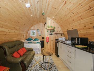 Lodge for 2 People in North Wessex Downs, South West England, Photo 2