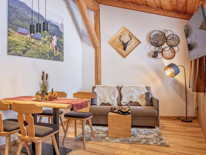 Ganze Wohnung, Exquisites Apartment mit Sauna an der Piste in Weißpriach, Bundesland Salzburg