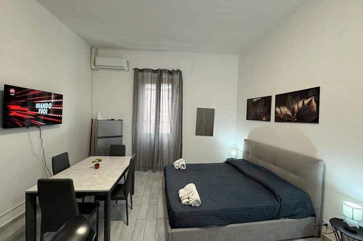 Entire apartment, Civic 10 Ii Spacious studio apartment with terrace above at Sassari Center in Sassari, Sassari Province