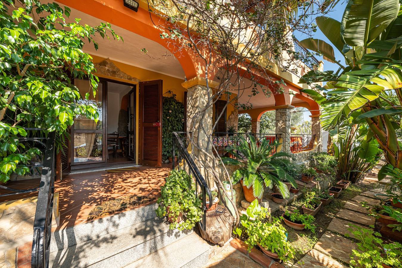 Appartamento intero, Appartamento "Casa Mallus" Con Vista Montagna, Balcone, Giardino, Terrazza e Grill in Olia Speciosa, Castiadas