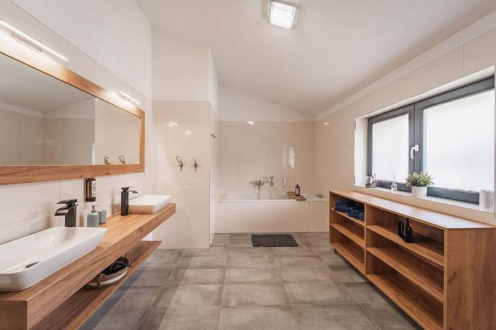 Chalet für 6 Personen, mit Balkon und Whirlpool sowie Garten in Inzell - 4