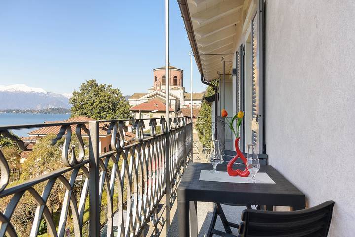 Ferienwohnung für 4 Personen, mit Balkon und Seeblick, mit Haustier