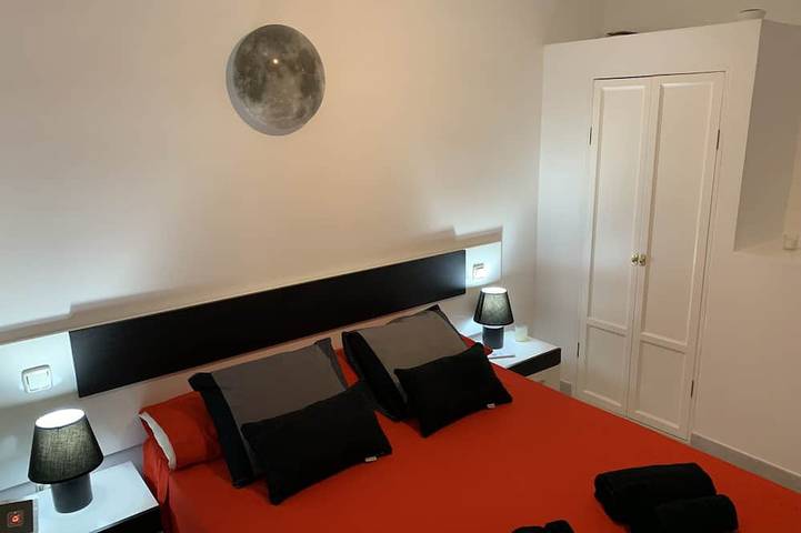 Ganze Wohnung, New and modern apartment- fast Wi-Fi 3 minutes drive from the beach in Costa de Antigua, Antigua