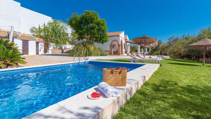 Chalet para 6 personas, con balcón/terraza y piscina en Antequera - 2