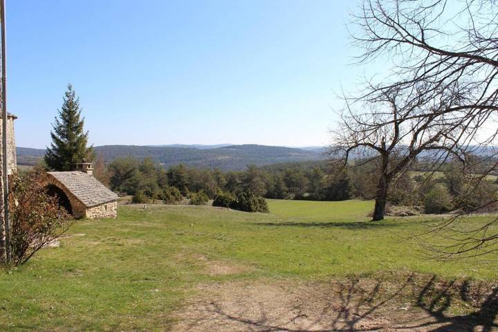 Location de vacances pour 8 personnes, avec jardin à Saint-Pierre-des-Tripiers - 2