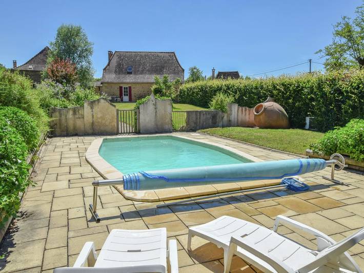 Gîte pour 6 personnes, avec terrasse ainsi que jardin et piscine, animaux acceptés