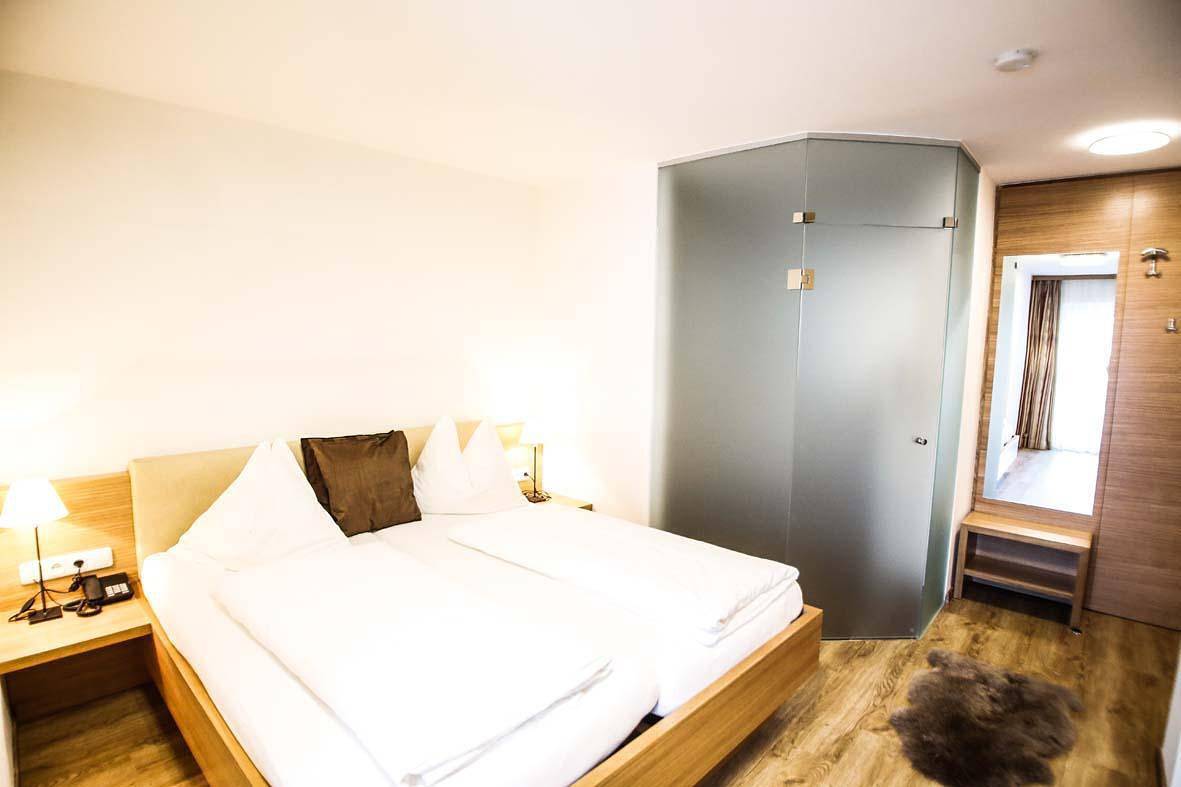 Ganze Ferienwohnung, Einzelzimmer mit Balkon in Golling an der Salzach, Tennengau