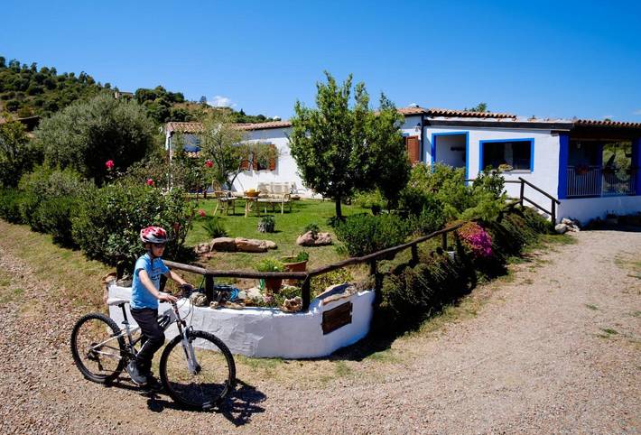 Gîte pour 3 personnes, avec jardin, adapté aux familles dans Cardedu - 2