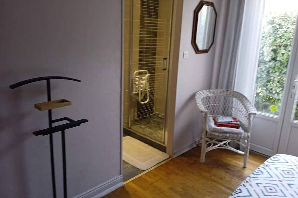 Appartement entier, Bel appartement  au Rdc d'une habitation à deux pas de Carnac in Plouharnel, Côte des Mégalithes