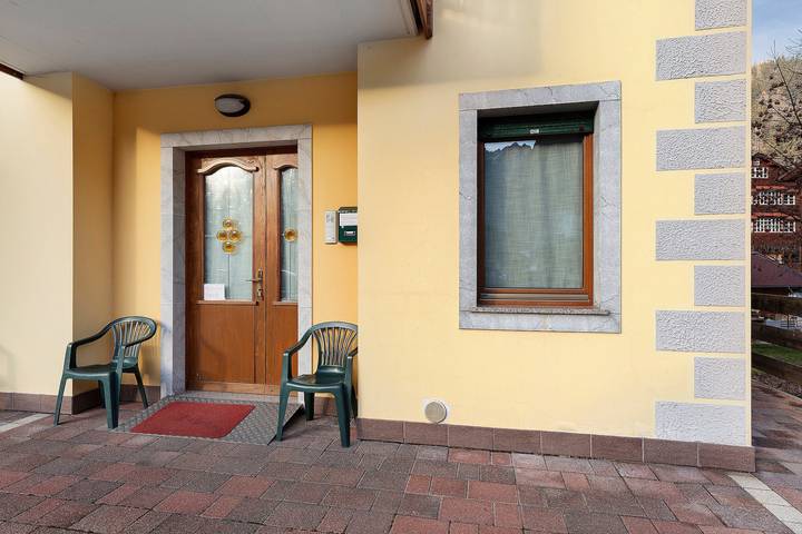 Entire apartment, Apartment 'Residence Le Ante - Classic' with Mountain View, Shared Garden and Balcony in Santo Stefano di Cadore, Karnischer Hauptkamm