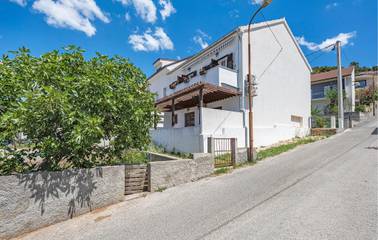 Ferienwohnung für 4 Personen, mit Terrasse in Sibenik