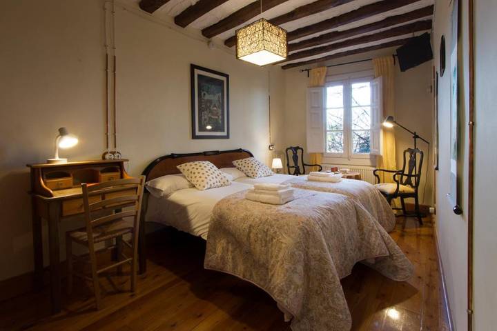 Casa rural para 27 personas, con jardín en La Rioja - 4