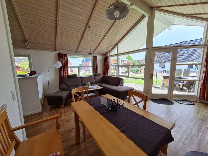 Ferienhaus für 4 Personen, mit Terrasse und Garten sowie Sauna