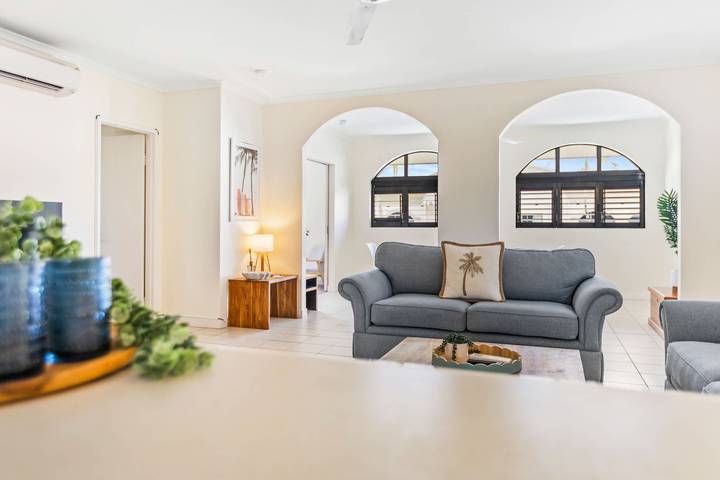 Holiday rental for 2 people, with terrace and pool in Cairns