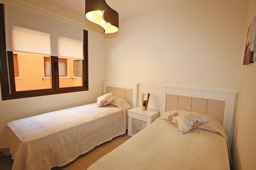 Entire apartment, Cozy apartment in Estepona with sauna in Playa del Angel (Estepona), Estepona