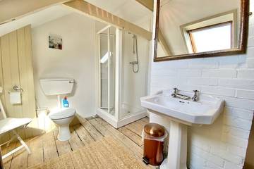 Log Cabin for 8 People in Padstow, Cornwall, Photo 3