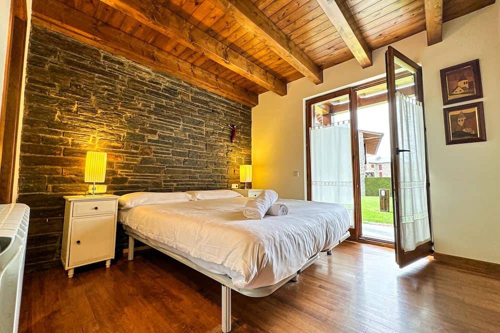 Cal Fontcitrana, Casa de Montaña in Llívia, Parc naturel régional des Pyrénées catalanes